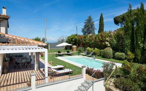Villa Di Pillo: Sky, Plant, Cloud, Swimming Pool, Water, Tree, Outdoor Furniture, Shade, Eco Hotel, Umbrella