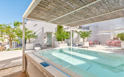 La Bigola - Arya Nobile Dimora: Property, Plant, Building, Swimming Pool, Shade, Interior Design, Architecture, Outdoor Furniture, Water, Chair