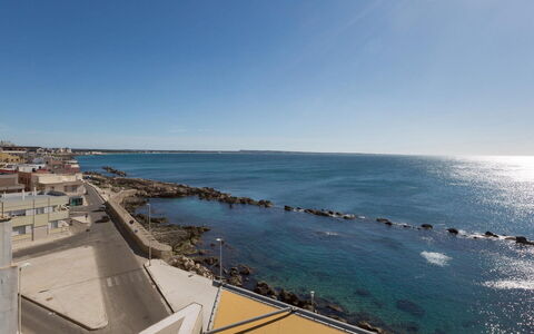 Suite Le Vele: Blue, Water, Body Of Water, Horizon, Sea, Coast, Coastal And Oceanic Landforms, Ocean, Shore, Beach