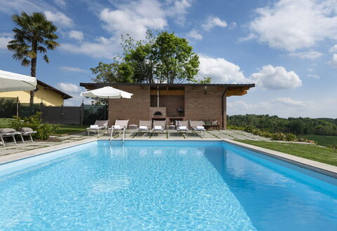 Casa San Grato - Roero - Langhe, Piemonte: Cloud, Water, Plant, Sky, Property, Building, Swimming Pool, Azure, Tree, Shade