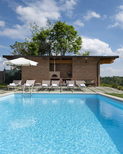 Casa San Grato - Roero - Langhe, Piemonte: Cloud, Water, Plant, Sky, Property, Building, Swimming Pool, Azure, Tree, Shade