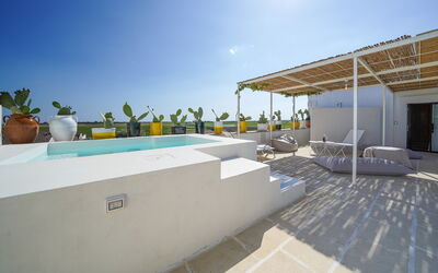 Accommodation:&nbsp;Suite 1 Deluxe: Sud Del Sud