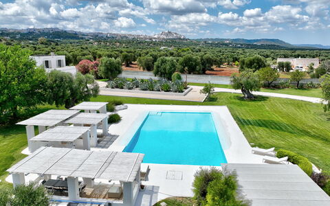 Masseria Isaia: Water, Cloud, Sky, Property, Plant, Swimming Pool, Azure, Tree, Building, Urban Design