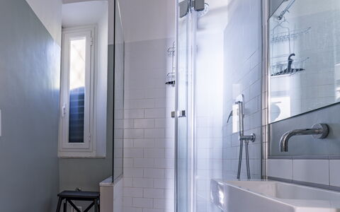 A Due Passi da Camogli, Seaview with Terrace, Wifi: Plumbing Fixture, Tap, Shower Bar, Shower Head, Window, Building, Bathroom, Shower Door, Sink