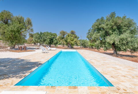 Casa Di Veronica: Water, Sky, Swimming Pool, Azure, Tree, Shade, Body Of Water, Plant, Leisure, Grass