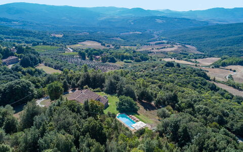 Villa Belvedere: Sky, Plant Community, Plant, Mountain, Azure, Natural Landscape, Tree, Highland, Land Lot, Grassland