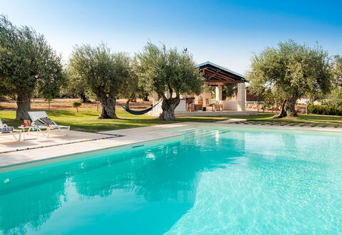 Corte Carrubo - Rosolini, Sicilia: Water, Sky, Plant, Water Resources, Azure, Swimming Pool, Tree, Natural Landscape, Shade, Grass