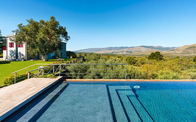 Dimora Vulcano - Castiglione Di Sicilia, Sicilia: Water, Sky, Plant, Property, Building, Swimming Pool, Nature, Azure, Tree, Rectangle