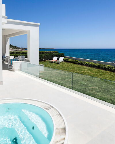 Mariposa - Fontane Bianche, Sicilia: Water, Sky, Property, Building, Azure, Plant, Swimming Pool, Shade, Leisure, Aqua
