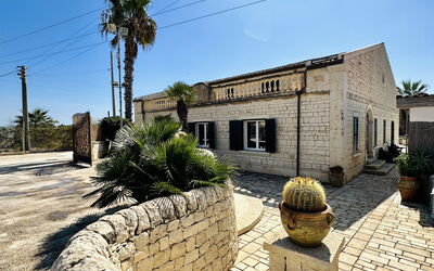 Villa Rosarno: Sky, Plant, Window, Tree, Biome, Landscape, Sculpture, Art, Grass