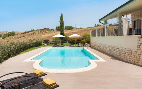 Villa Vistamare - Montallegro, Sicilia: Sky, Property, Plant, Water, Azure, Swimming Pool, Building, Shade, Leisure, Outdoor Furniture