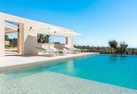 Villa Argento - Rosolini, Sicilia: Water, Sky, Plant, Blue, Swimming Pool, Azure, Shade, Tree, Building, Composite Material