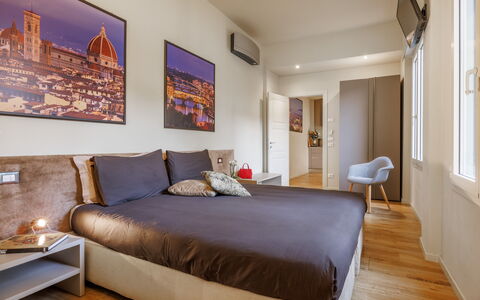 Lucy Florence Charming Modern Apartment Near Piazz: Furniture, Property, Comfort, Picture Frame, Azure, Wood, Interior Design, Architecture, Flooring, Floor