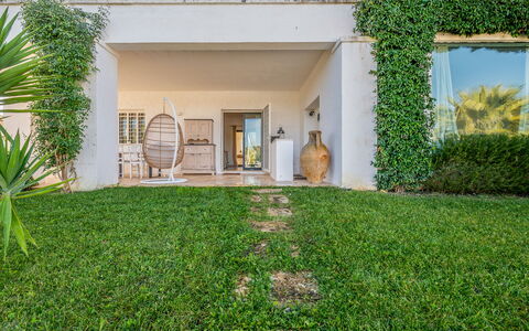 Masseriola Di Puglia: Plant, Green, Land Lot, Building, Grass, Tree, Cottage, Porch, Real Estate, Landscape