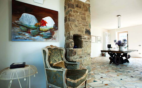 Pietramare - Castellabate, Campania: Picture Frame, Furniture, Building, Azure, Houseplant, Textile, Plant, Table, Wood, Chair