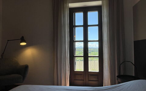 Casa 'il Nocciolo': Property, Furniture, Building, Comfort, Light, Window, Wood, Shade, Lighting, Bed Frame