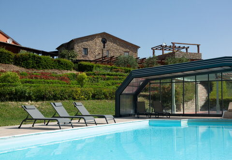 Villa Trivigno: Shade, Awning, Swimming Pool