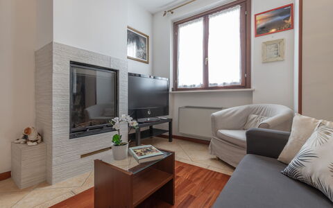 Casale Al Mare: Furniture, Property, Table, Couch, Window, Building, Comfort, Picture Frame, Interior Design, Houseplant