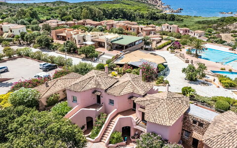 Isola Rossa 717: Sea, Coastal And Oceanic Landforms, Coast, Resort, Ocean, Shore, Beach, Swimming Pool, Resort Town, Tropics
