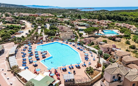 Isola Rossa 717: Sea, Coastal And Oceanic Landforms, Coast, Resort, Ocean, Shore, Beach, Swimming Pool, Resort Town, Tropics