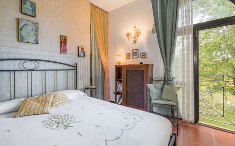 Casa Bellosguardo a Vinci: Furniture, Property, Building, Picture Frame, Cabinetry, Comfort, Wood, Bed Frame, Textile, Interior Design