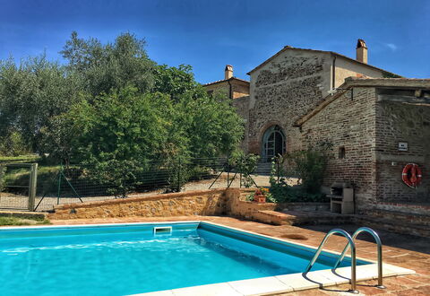 Villa San Giovanni: Sky, Water, Plant, Property, Building, Azure, Window, Swimming Pool, Tree, Rectangle