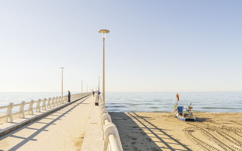 Villa Le Fontanelle In Forte Dei Marmi With Ac: Sea, Horizon, Ocean, Coastal And Oceanic Landforms, Coast, Beach, Shore, Walkway, Boardwalk