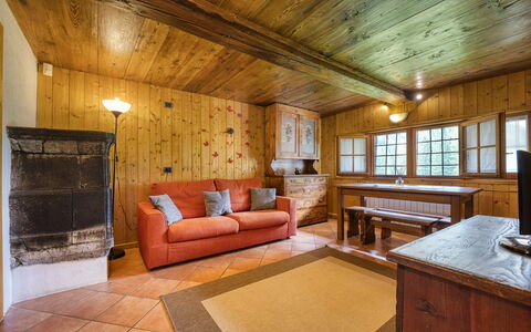 Incanto Walser Apartments Testa: Furniture, Window, Wood, Table, Couch, Interior Design, Comfort, Floor, Living Room, Flooring