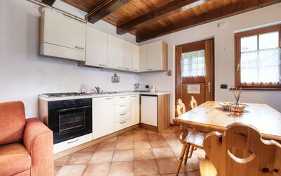 Accommodation:&nbsp;Appartamento In Centro Paese Ronco 5