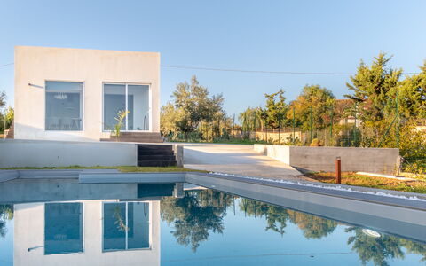 Eremita Villa Sicily: Water, Plant, Sky, Azure, Shade, Tree, Swimming Pool, Body Of Water, Residential Area, Leisure