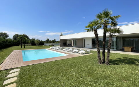 Stima Home, Padova, Pool, Ac: Shade, Estate, Lawn, Landscaping, Swimming Pool, Design, Yard, Farmhouse, Villa, Artificial Turf