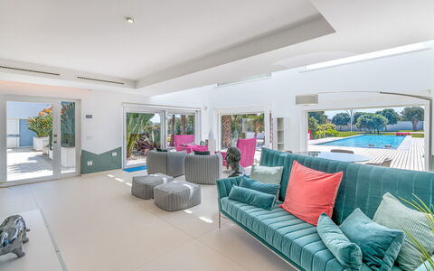 Villa Vinner: Property, Couch, Plant, Comfort, Houseplant, Interior Design, Living Room, Studio Couch, Floor, Flooring