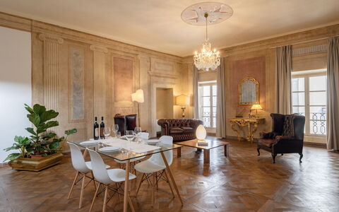 Appartamento Reale: Table, Furniture, Plant, Chair, Wood, Building, Interior Design, Window, Flooring, Decoration