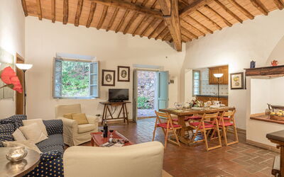 Ginestra: Furniture, Picture Frame, Table, Wood, Interior Design, Floor, Living Room, Hardwood, Real Estate, Window