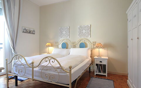 Catullo 18 Apartment, Garda Lake, Jacuzzi, Fitness: Furniture, Property, Comfort, Product, Bed Frame, Wood, Textile, Interior Design, Architecture, Flooring