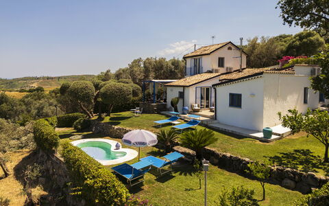 Villa Acquaro, Santa Caterina Dello Ionio, Pool, A: Blue, Swimming Pool, Resort, Cottage, Estate, Farmhouse, Villa, Hacienda, Eco Hotel, Backyard