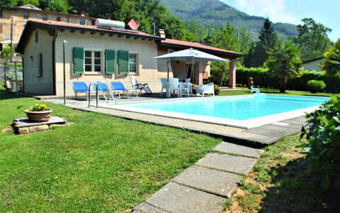 Villa Carducci: Plant, Property, Building, Water, Cloud, Swimming Pool, Sky, Shade, Tree, House