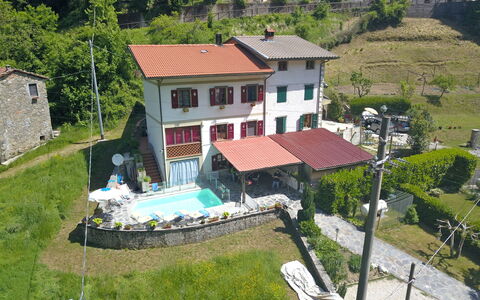 Villa La Rocca: Building, Window, House, Urban Design, Tree, Leisure, Landscape, Real Estate, Rural Area, Cottage