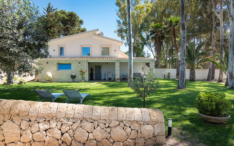 Villa Plemmirio: Plant, Property, Building, Sky, Window, Tree, Road Surface, Architecture, House, Land Lot
