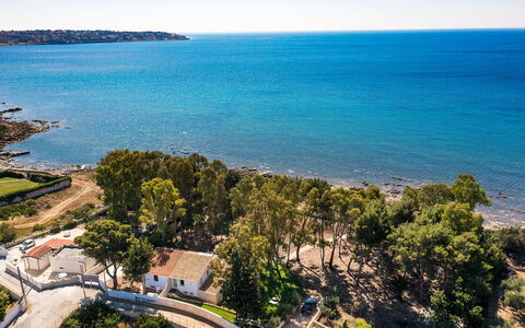 Villa Plemmirio: Water, Sky, Plant, Azure, Tree, Vegetation, Coastal And Oceanic Landforms, Natural Landscape, Beach