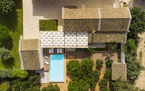 Villa Terrenove: Property, Plant, Building, Urban Design, Window, Grass, Condominium, Wood, Residential Area, Brick