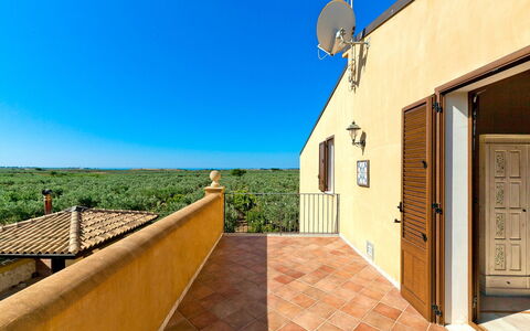 Villa Selinunte: Sky, Azure, Building, Wood, Sunlight, Door, Window, Residential Area, Shade, Plant