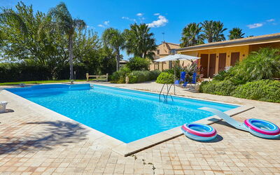 Villa Selinunte: Water, Sky, Plant, Cloud, Building, Swimming Pool, Azure, Window, Tree, Shade