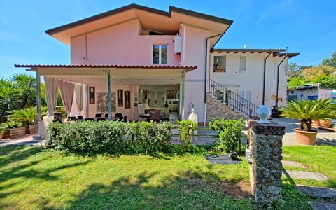 Casa Luigi: Residential Area, House, Home, Estate, Shade, Cottage, Porch, Hacienda, Balcony, Villa