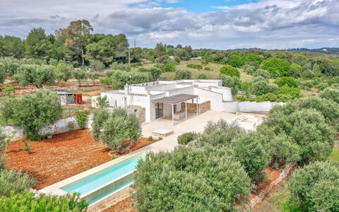 Villa La Selva: Cloud, Sky, Plant, Property, Window, Building, Tree, Land Lot, House, Rural Area