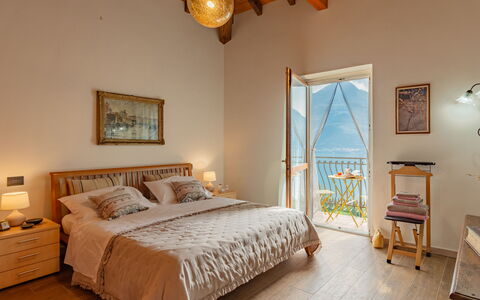 Home2Sunrise: Picture Frame, Furniture, Property, Window, Comfort, Table, Wood, Azure, Building, Bed Frame