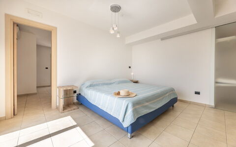 Loft San Giovanni in Gallipoli: Interior Design, Flooring, Floor, Bedroom, Ceiling, Bed, Room, Furniture, Bed Sheet, Bedding