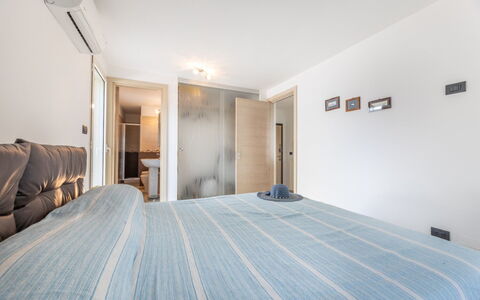 Loft San Giovanni in Gallipoli: Bed, Interior Design, Furniture, Bedroom, Flooring, Floor, Wall, Room, Bed Sheet, Wood