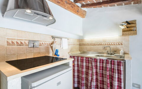 Belle Donne Apartment, Tornabuoni, Florence, Wifi: Cabinetry, Property, Tap, Countertop, Product, Plumbing Fixture, Building, Kitchen, Sink, Wood