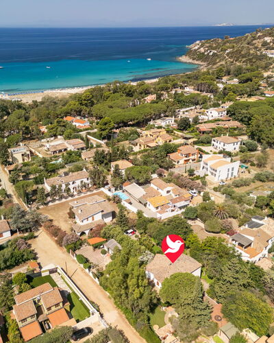 Approdo: Water, Sky, Property, Building, Tree, Vegetation, Urban Design, Coastal And Oceanic Landforms, Biome, Plant